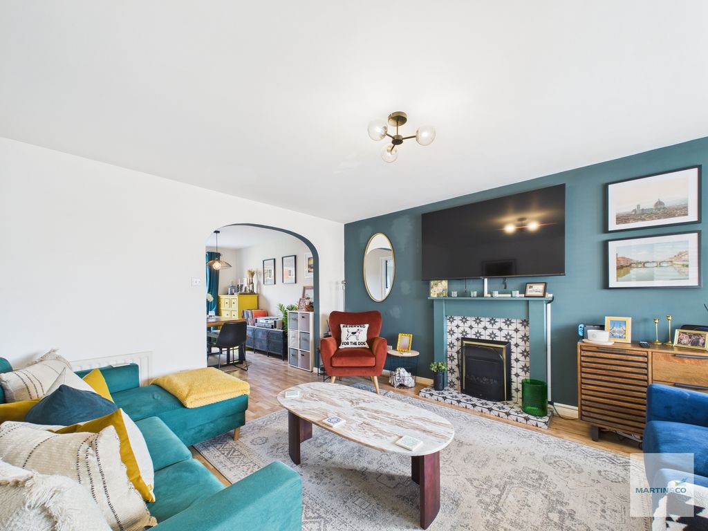 Property photo 2 of 27 Cam03394G0-Pr0437-Still004