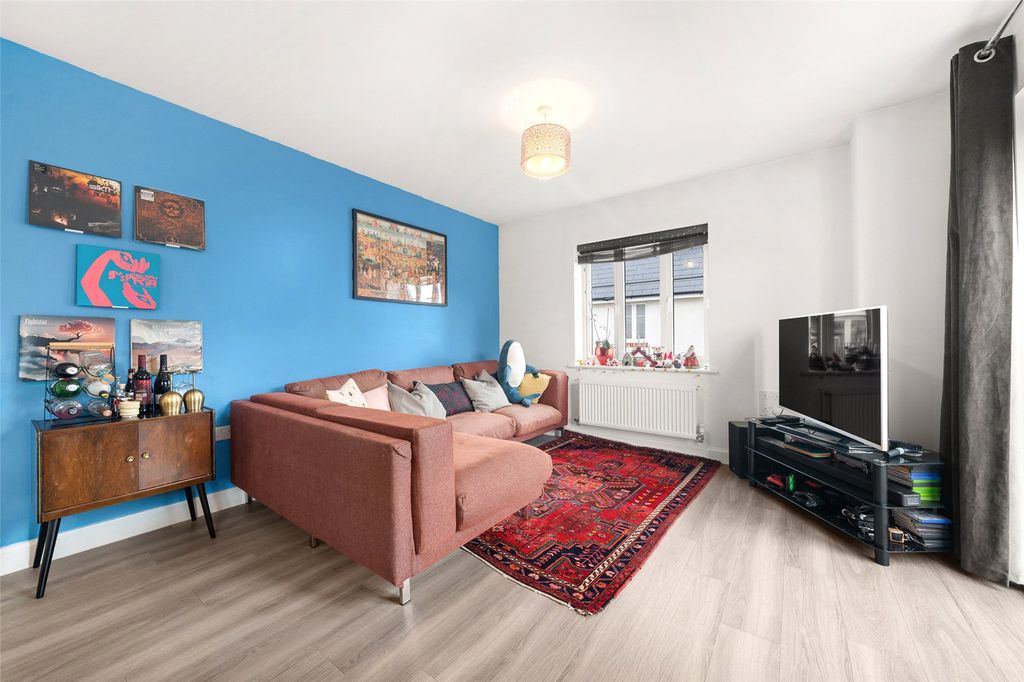 Property photo 3 of 11 Picture No. 13