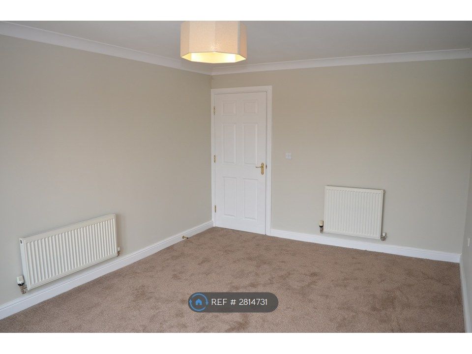 Property photo 3 of 15 Living Room