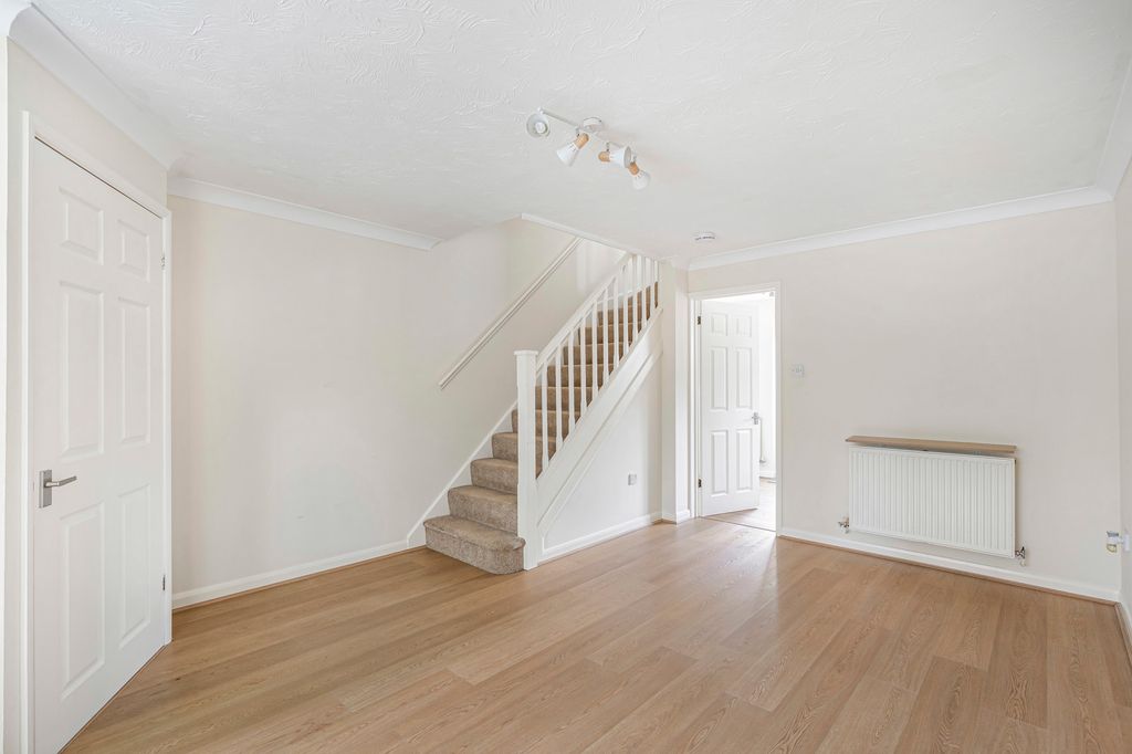 Property photo 2 of 13 6_77719.Jpg