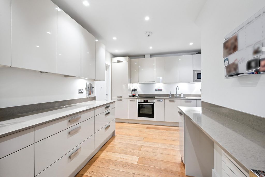 Property photo 2 of 15 Image