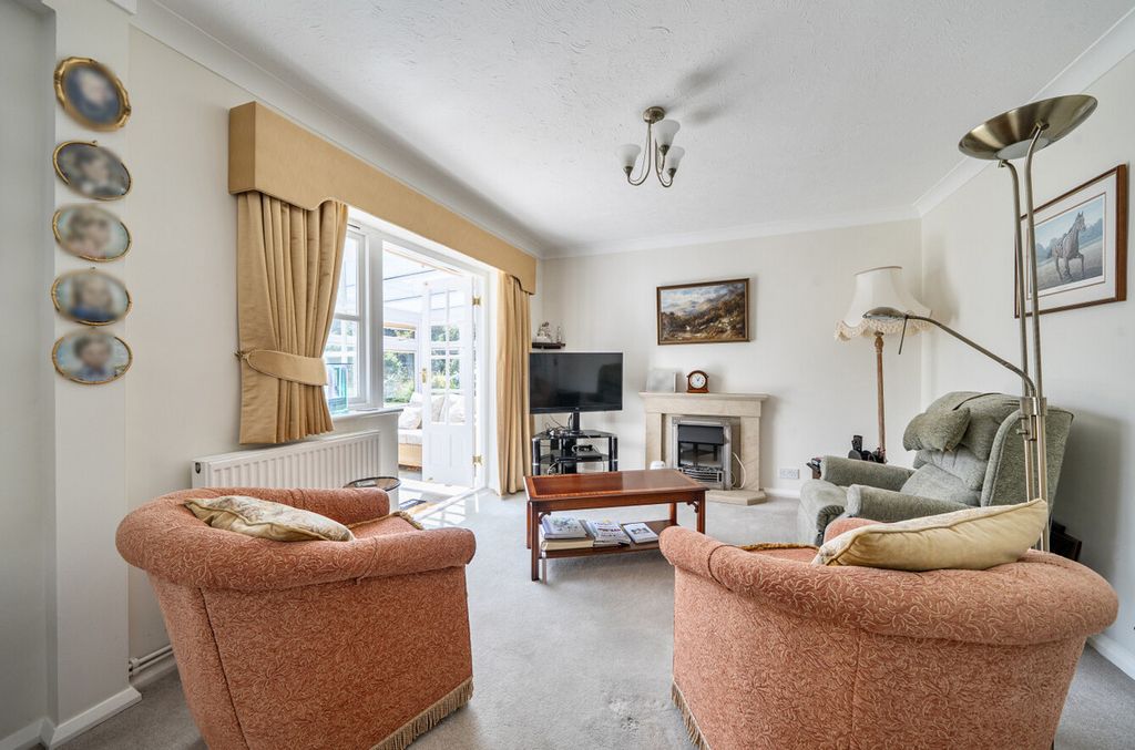 Property photo 2 of 18