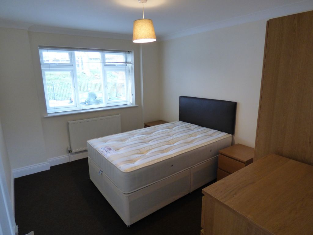 Property photo 3 of 9 Bedroom 1 Of 2