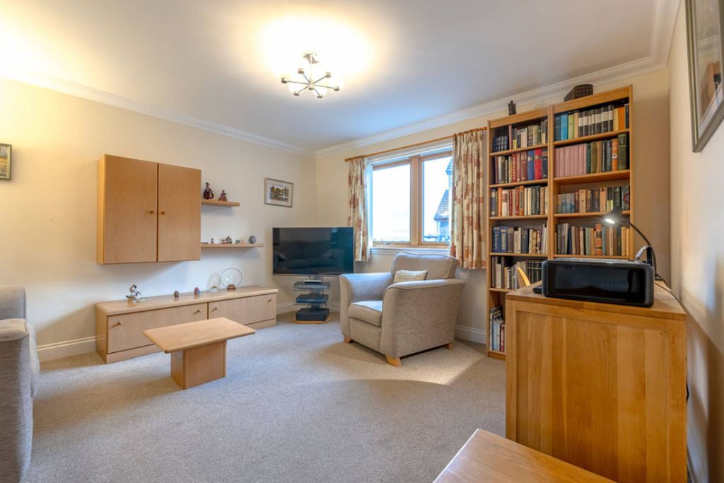 Property photo 3 of 19