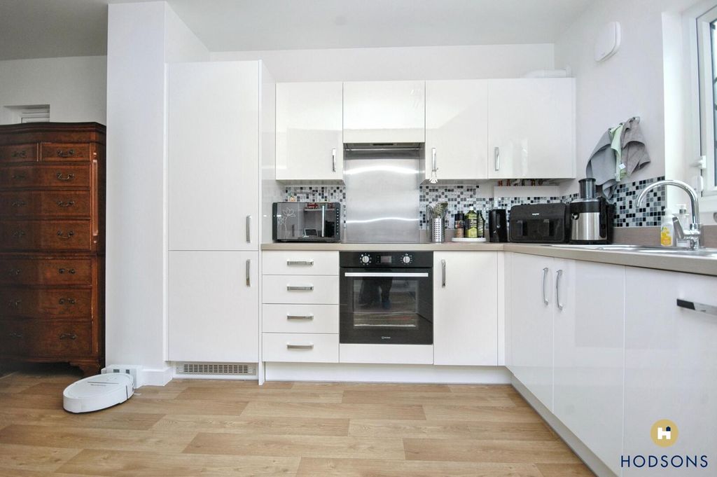 Property photo 2 of 15 Kitchen