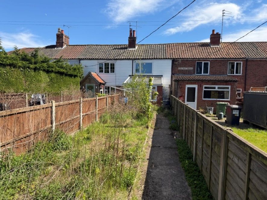 Property photo 1 of 17