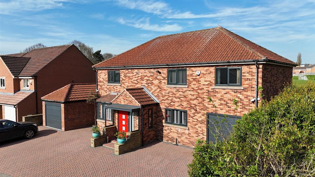 Property photo 1 of 26 Dji_20250412093741_0005_D.Jpg