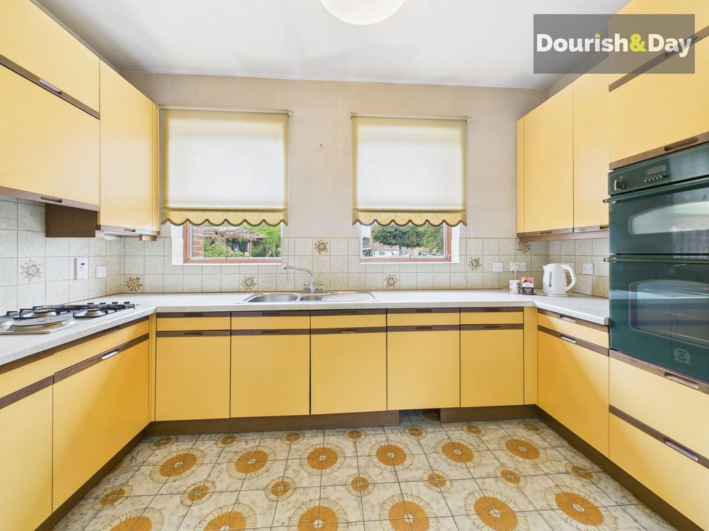 Property photo 3 of 21 Kitchen Diner