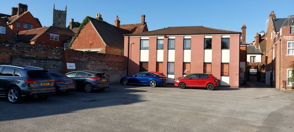 Property photo 3 of 17 Photo 11