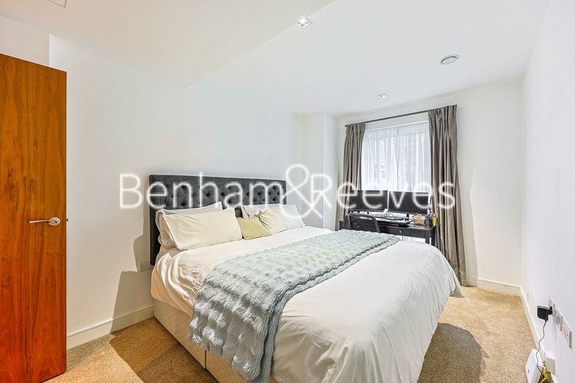 Property photo 3 of 18