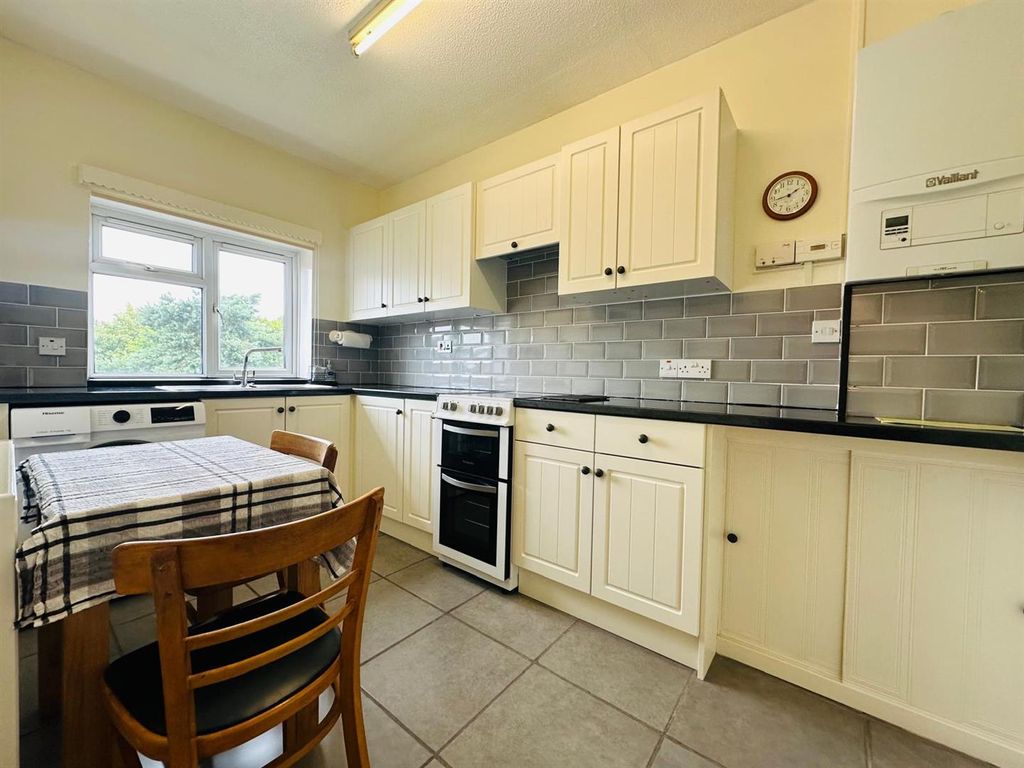 Property photo 2 of 6 Kitchen/Diner