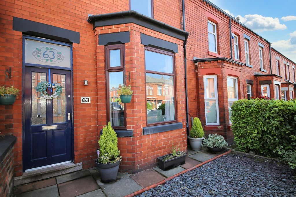 Property photo 1 of 24