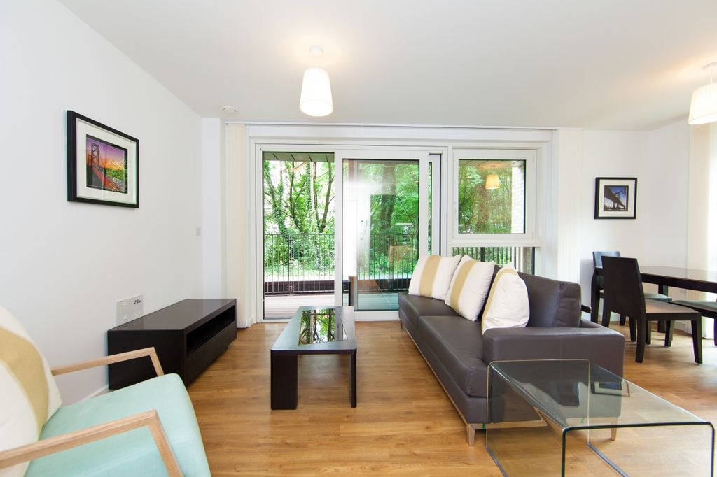 Property photo 1 of 8 Reception