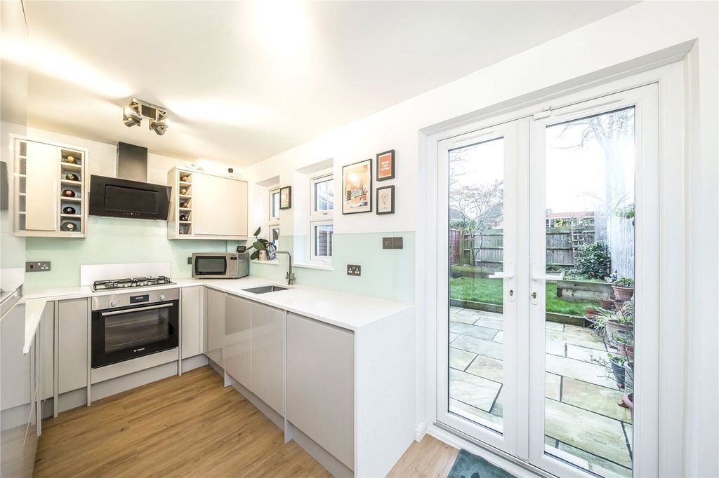 Property photo 3 of 11 Picture No. 08