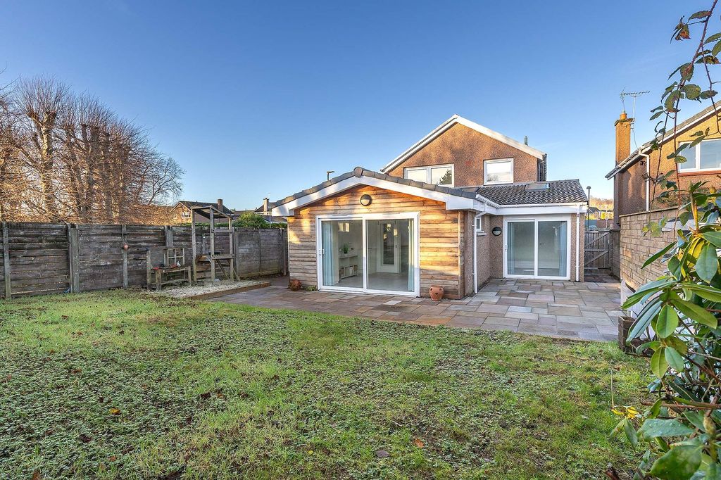 Property photo 2 of 25 Garden