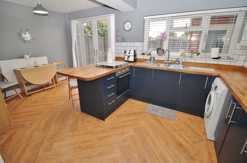 Property photo 2 of 13