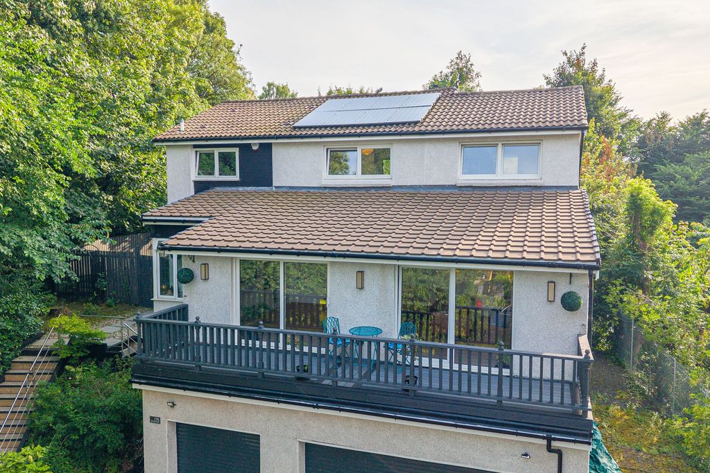 Property photo 1 of 32