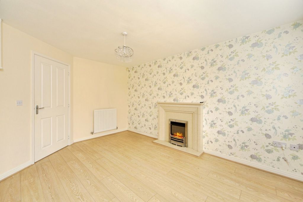 Property photo 3 of 21 Pbox-Img.Jpg