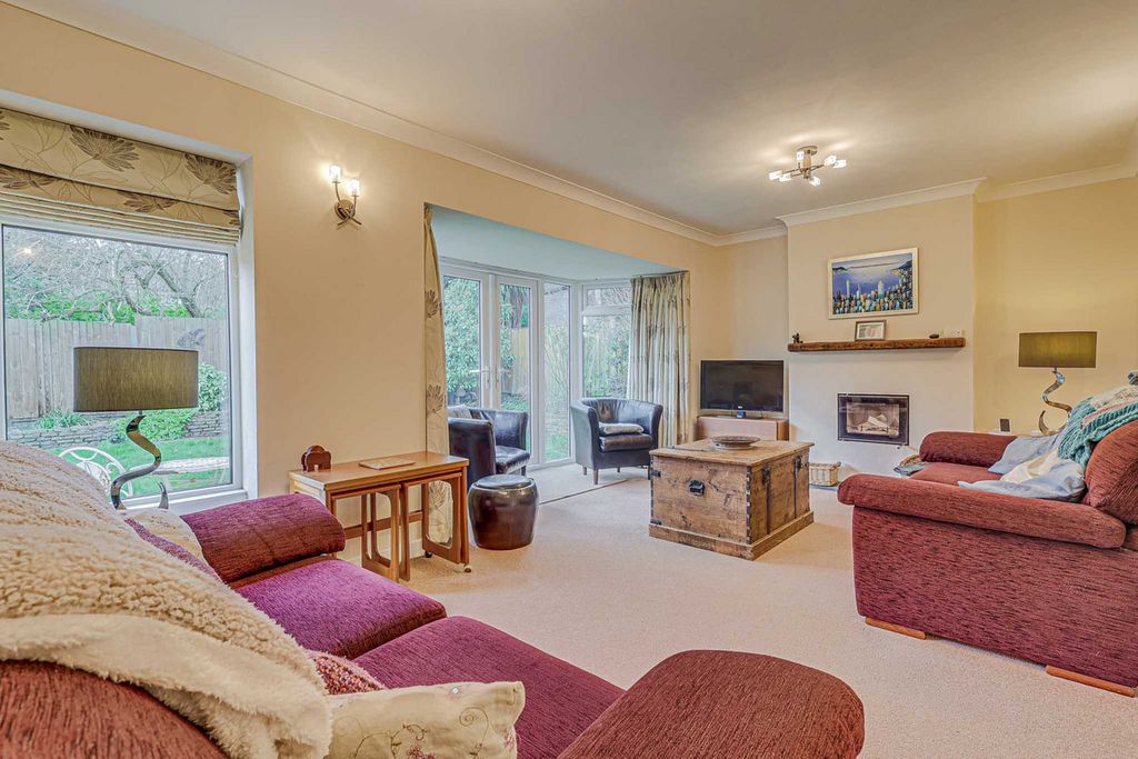 Property photo 2 of 44