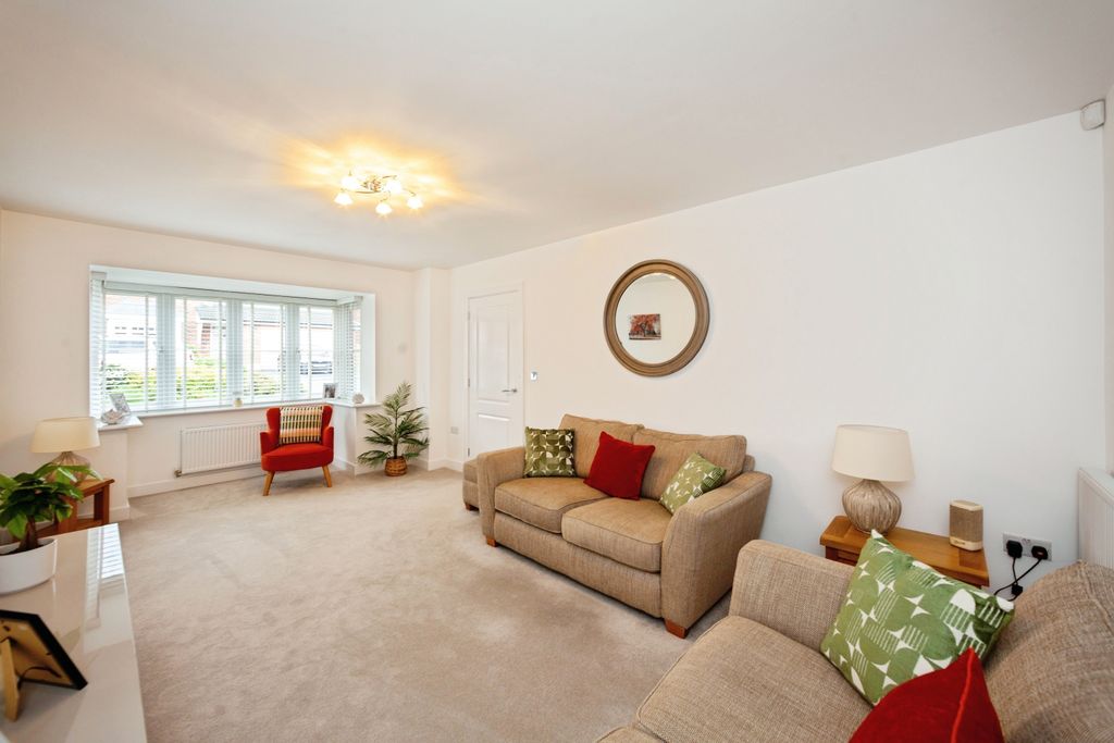 Property photo 2 of 25
