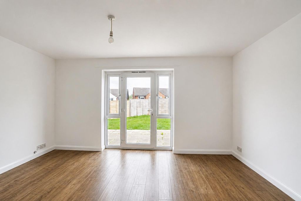 Property photo 3 of 17 117307Df-7307-4882-B2A7-62A653697Dfa.Png