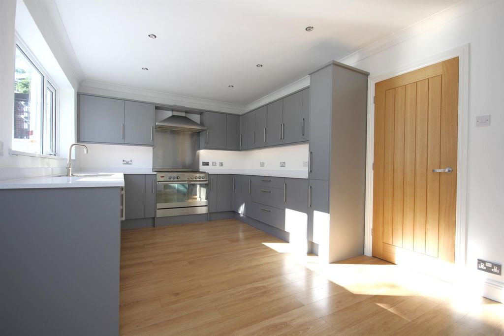 Property photo 3 of 14 Img_5879.Jpg