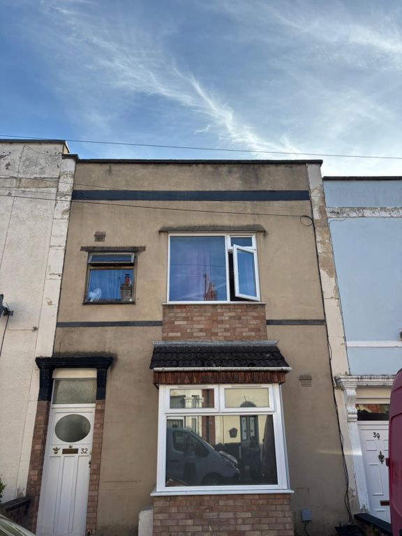 Property photo 1 of 18 Front