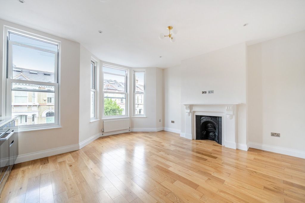 Property photo 2 of 11 Picture No. 02
