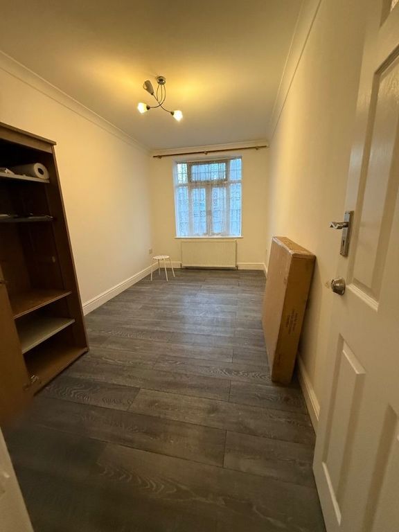 Property photo 1 of 3