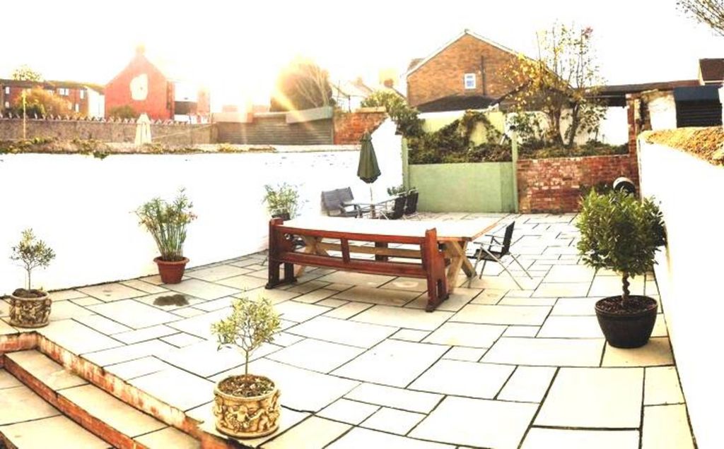 Property photo 3 of 24