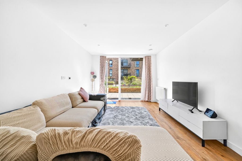Property photo 3 of 13