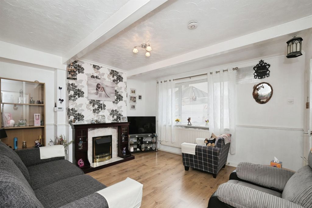 Property photo 3 of 21