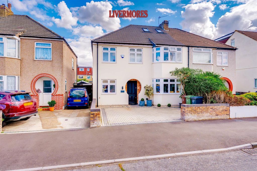 Property photo 1 of 33 A7S06958Hdrdp.Jpg
