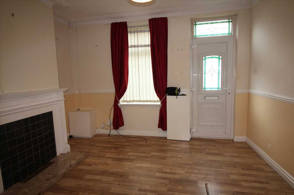 Property photo 2 of 7