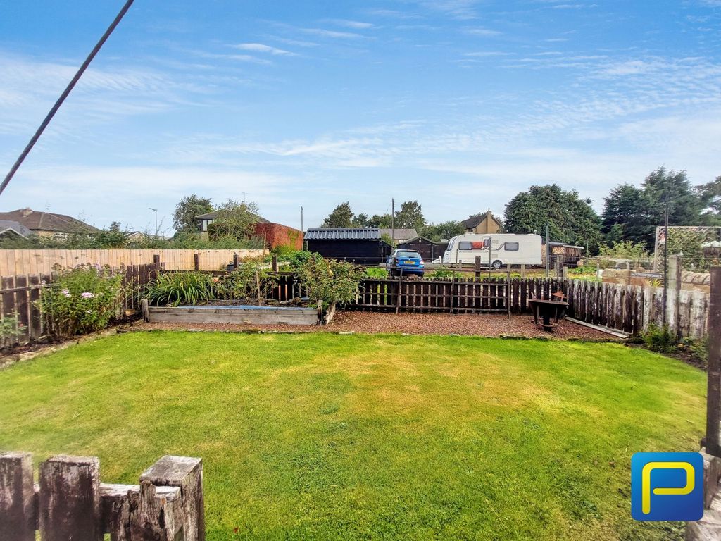 Property photo 2 of 31
