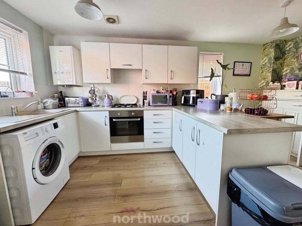 Property photo 2 of 15