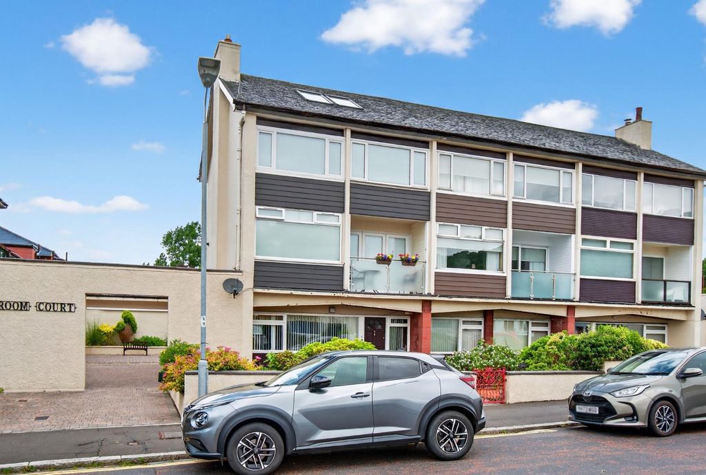 Property photo 2 of 17 2_6 Broom Court, Largs_02.Jpg