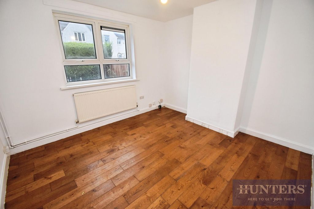 Property photo 2 of 10 Living Room