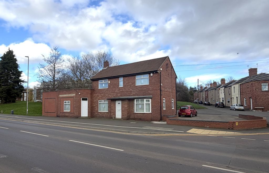 Property photo 1 of 18 Photo 12