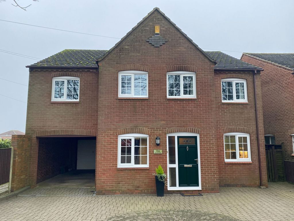 Property photo 2 of 36