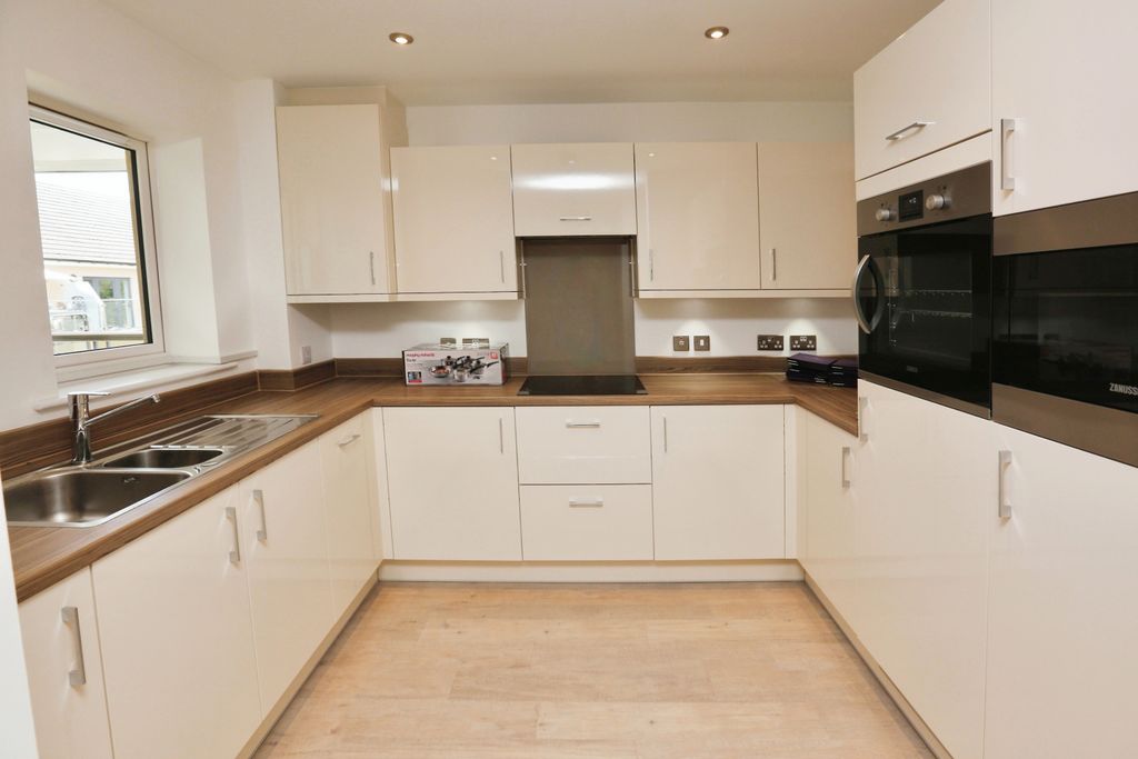 Property photo 3 of 17 Photography