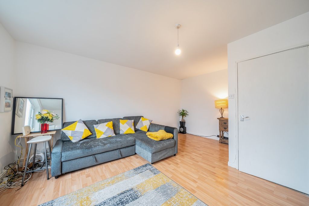 Property photo 3 of 13 3314236