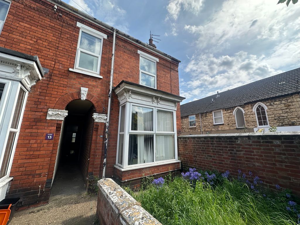 Property photo 1 of 8