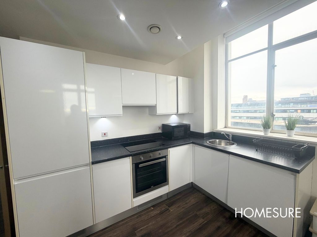Property photo 2 of 8 Kitchen
