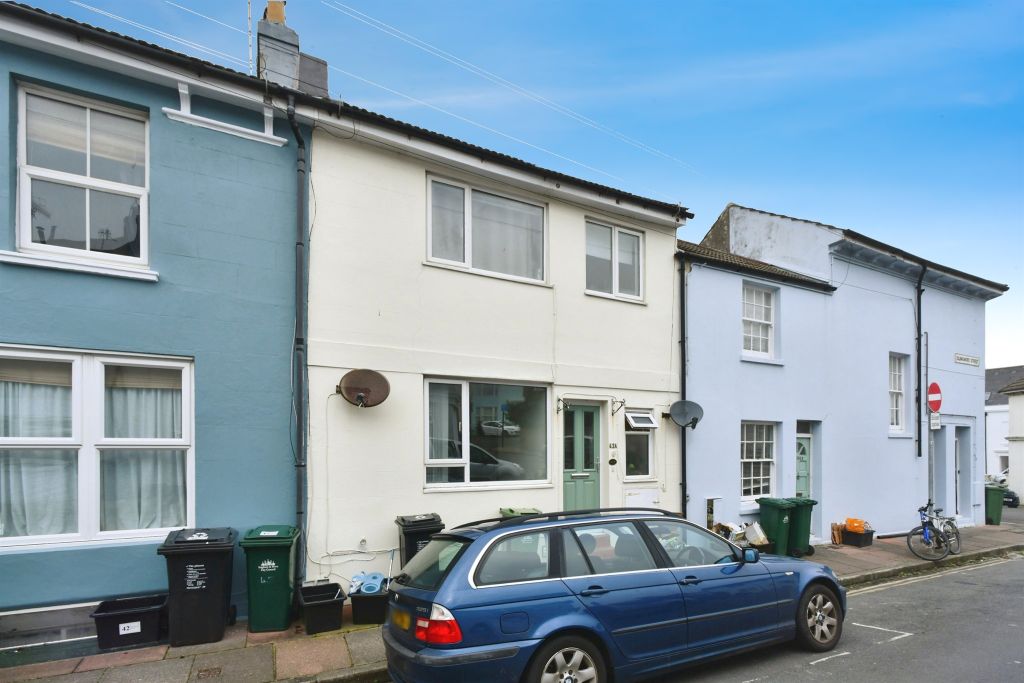 Property photo 1 of 17