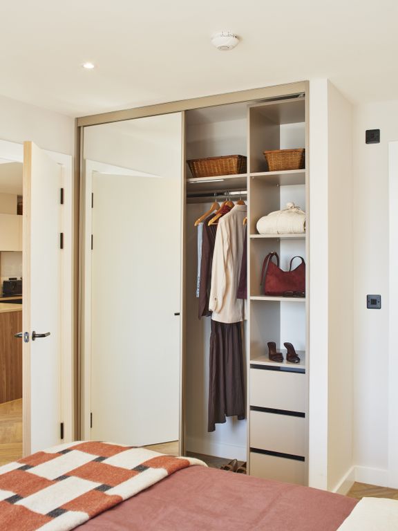 Property photo 3 of 19 Oneeastsideapts26...