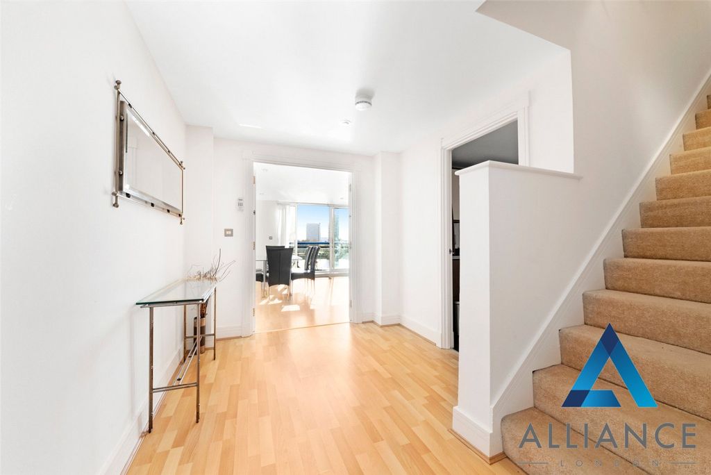 Property photo 1 of 19 Picture No. 05