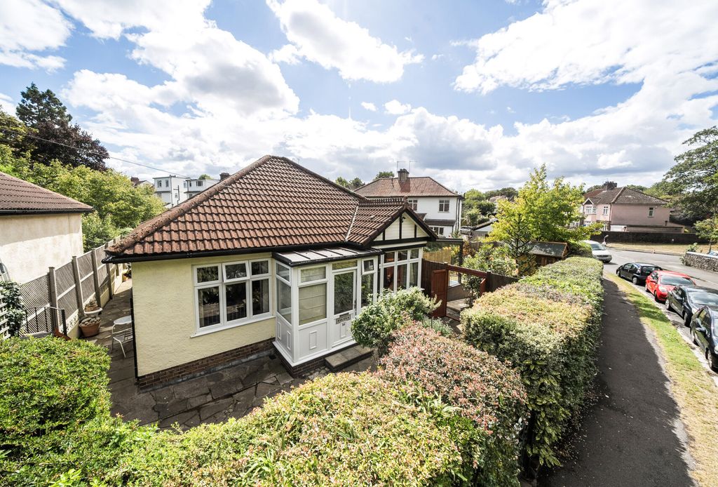 Property photo 1 of 17 1345424-1-68B1E62...