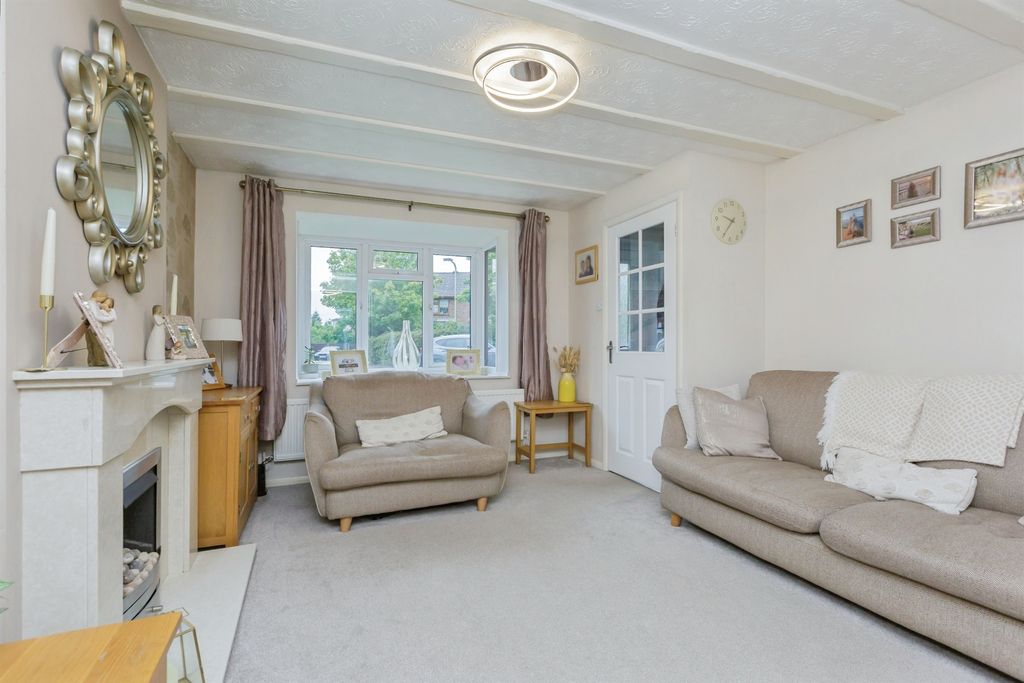 Property photo 3 of 16