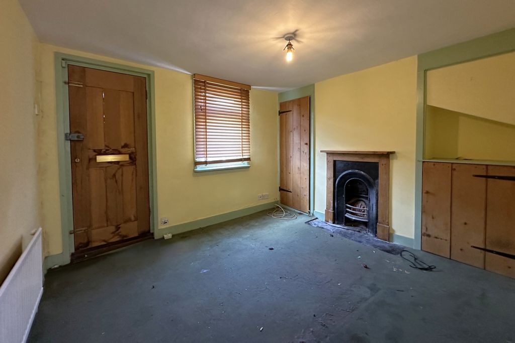 Property photo 2 of 11 Photo 3